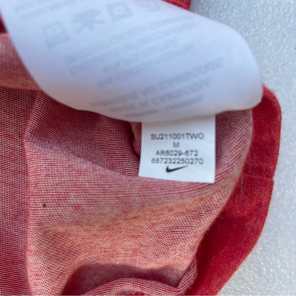 Nike Men's Dri-FIT Training Short Sleeve T-shirt - Picture 9 of 9